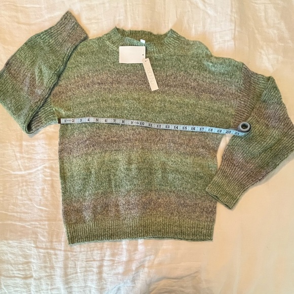 Abound Sweater - Picture 8 of 8